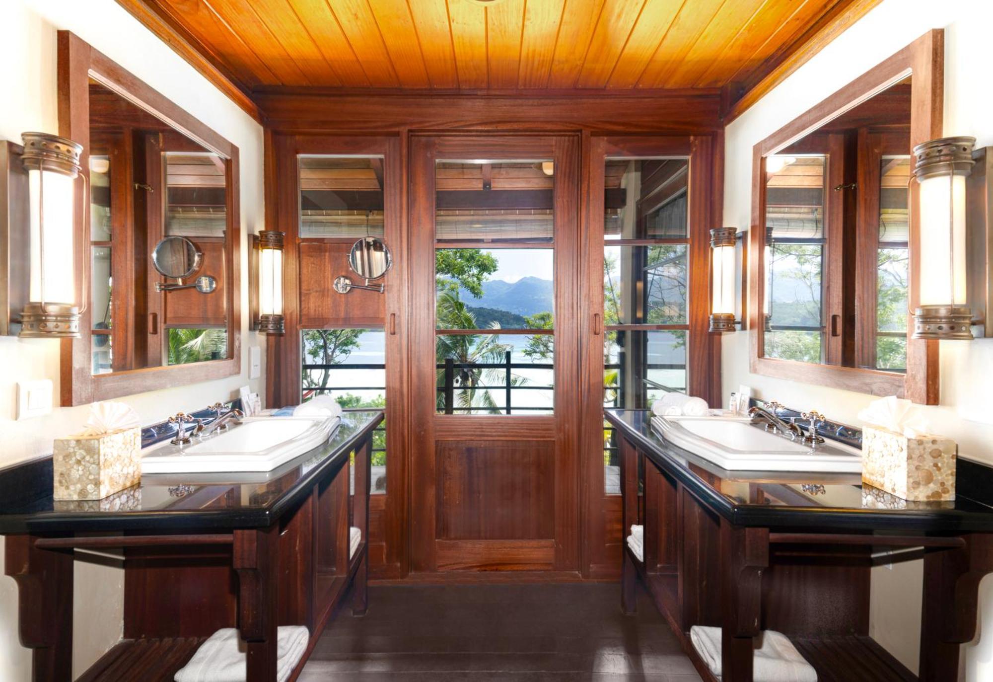 Resort Ja Enchanted Island Seychelles 5*